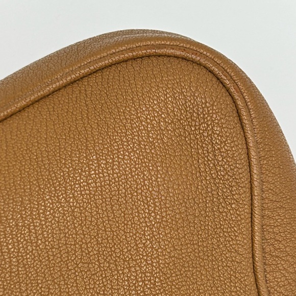 Salvatore Ferragamo Leather Shoulder Bag with Silver Buckle - Picture 8 of 15